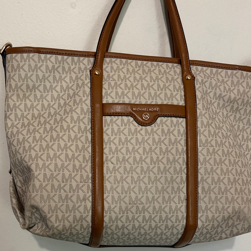 Michael Kors Beige and Brown Signature Tote